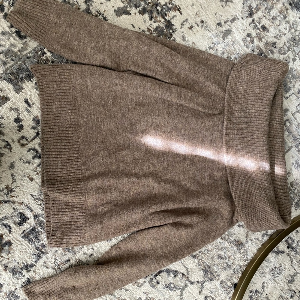Tan H&M sweater